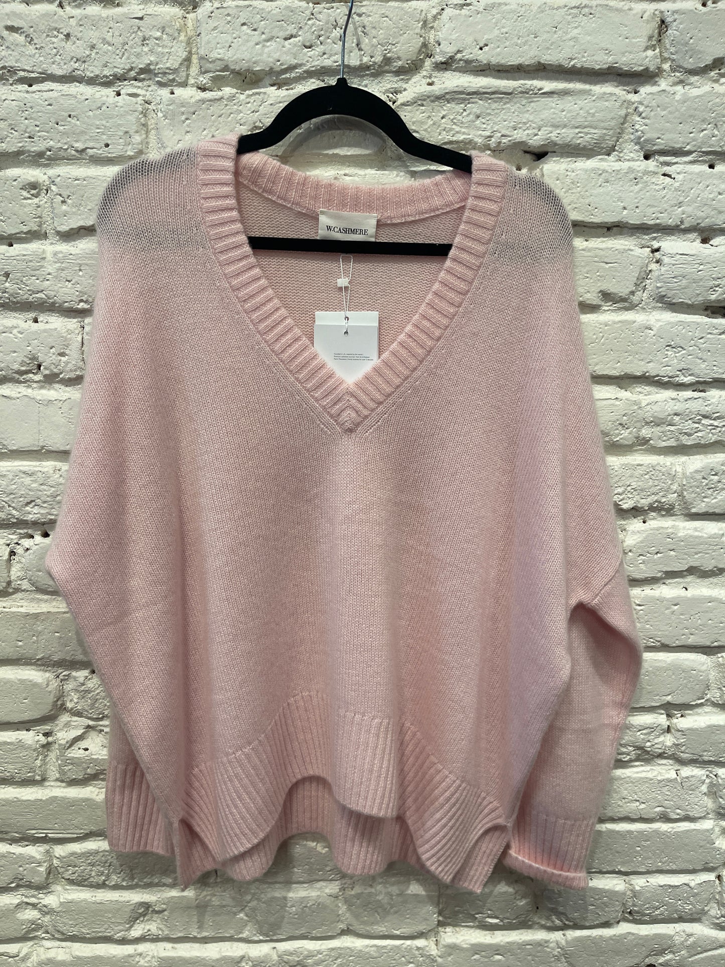 CHARLOTTE V-NECK PULLOVER PINK
