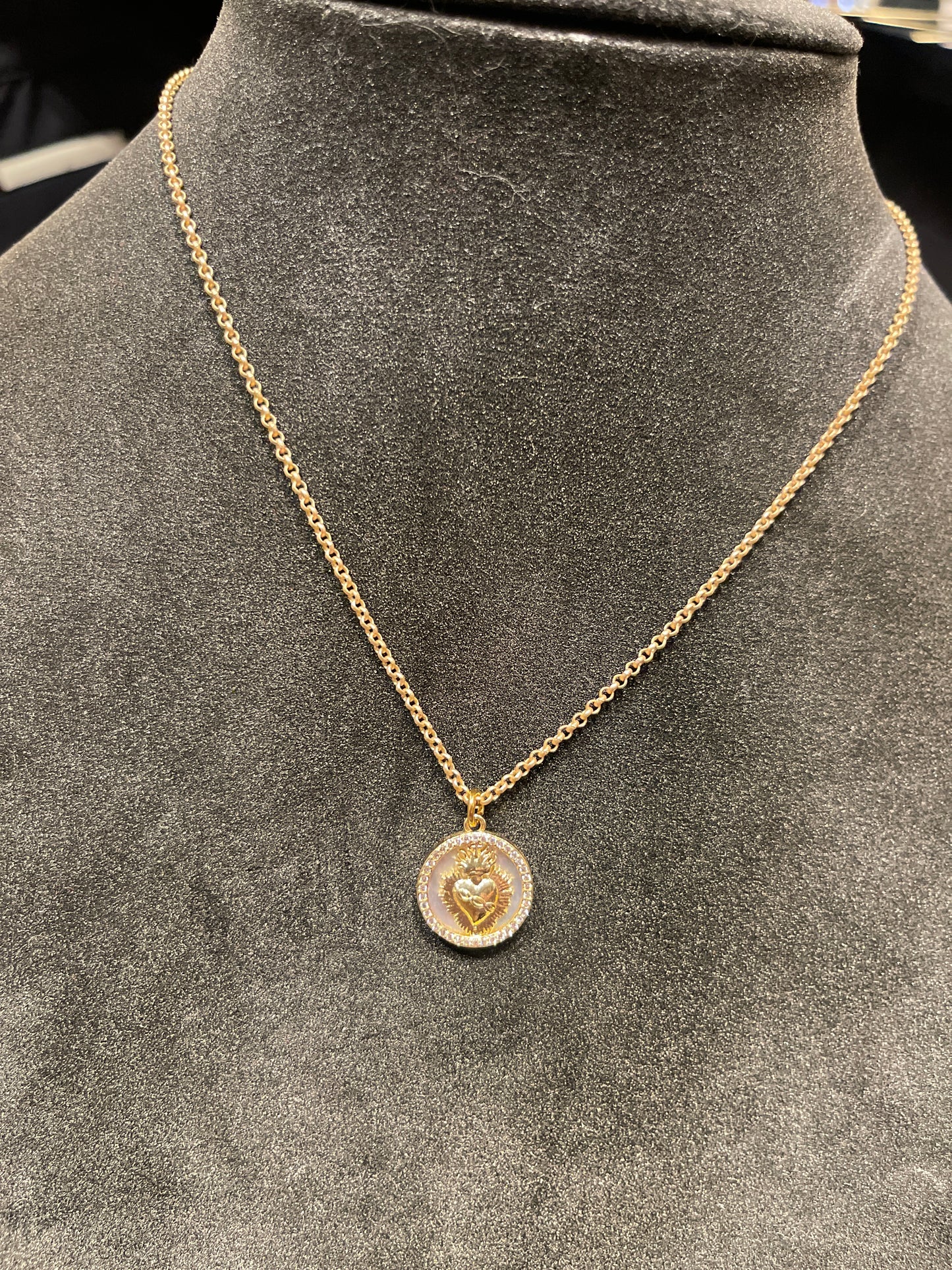 1864SH SMALL SACRED HEART DISC 16"