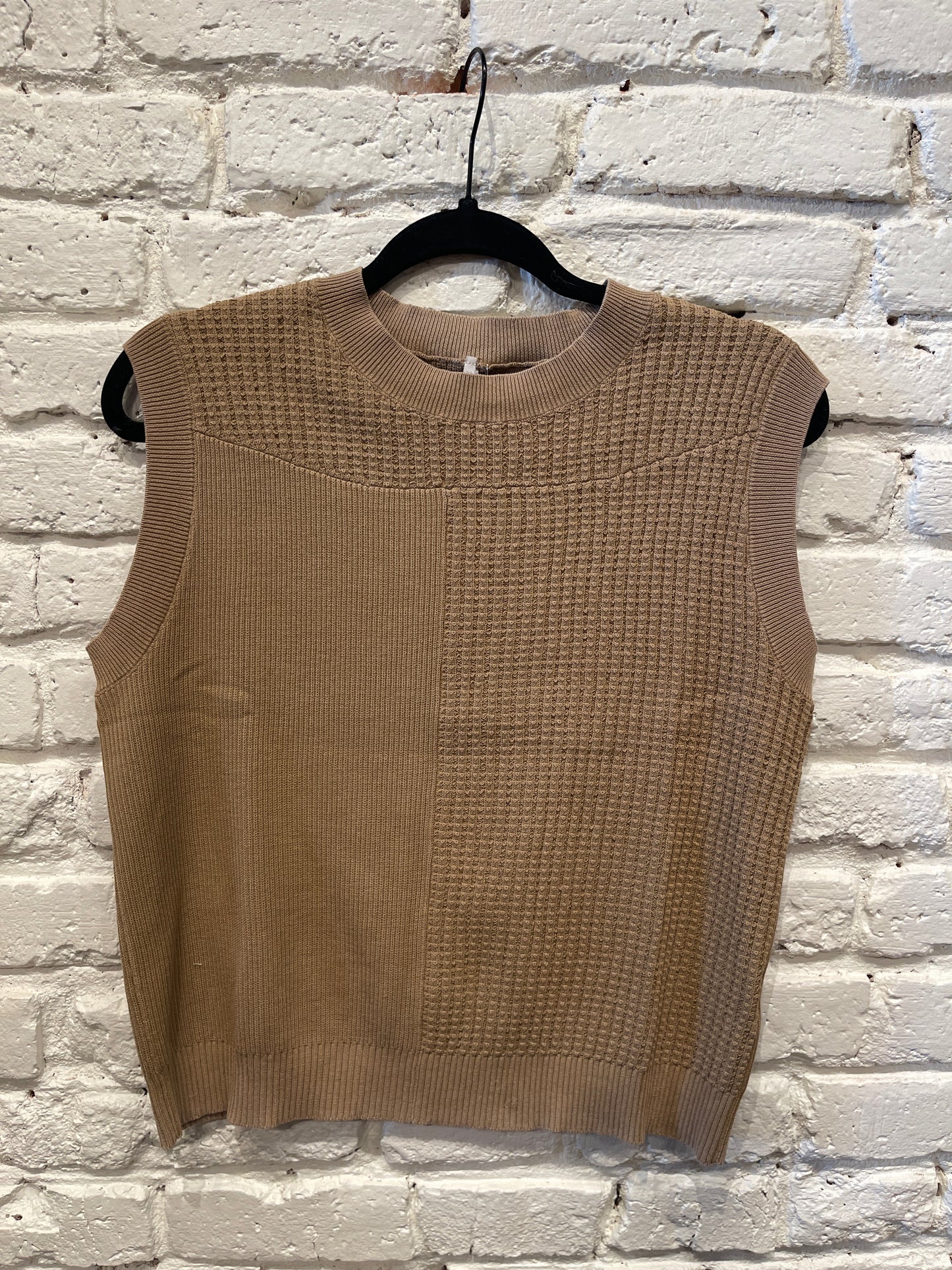 COTTON SWEATER VEST ALMOND KISS