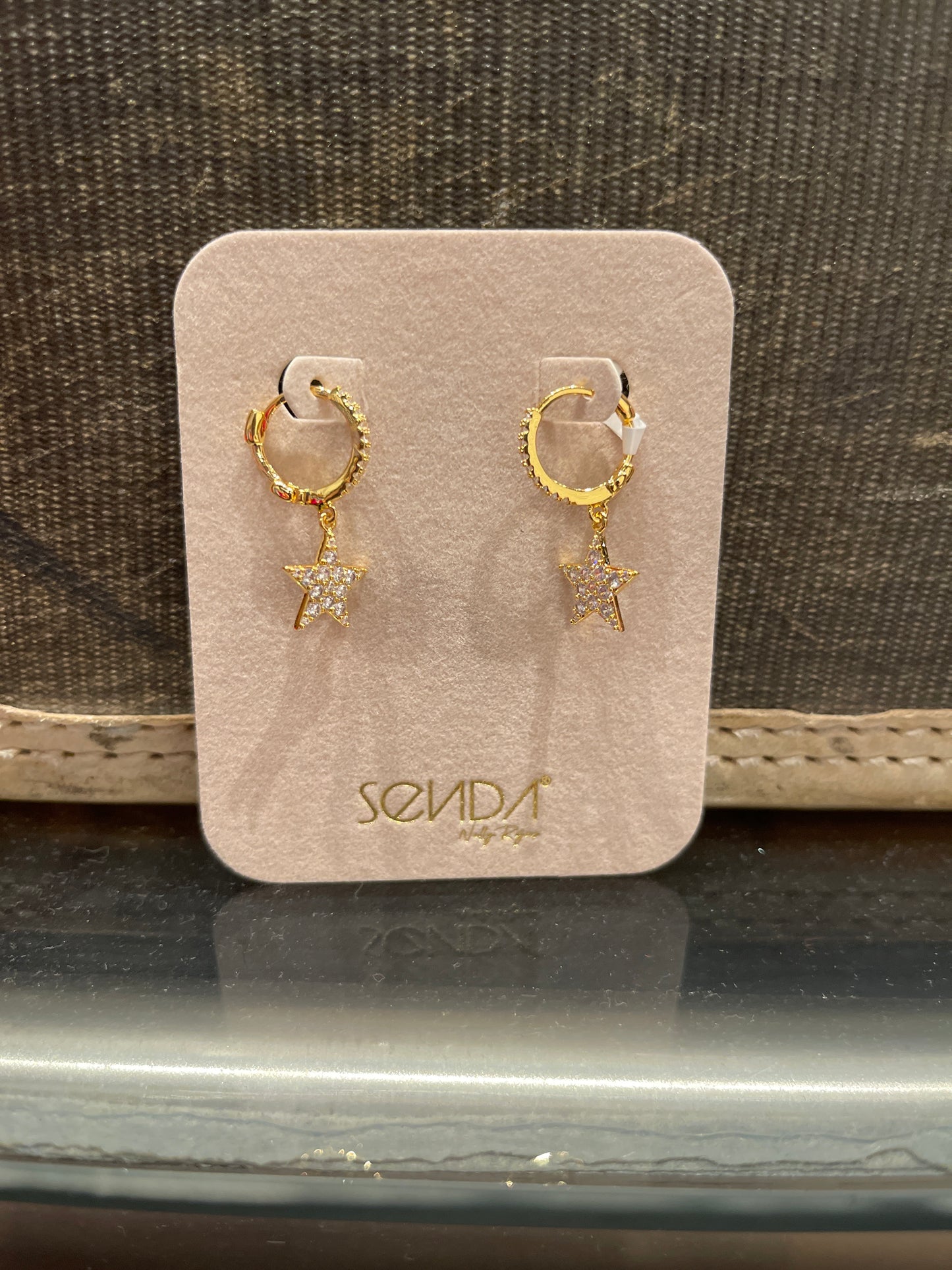 ESTRELLITA STAR HOOP