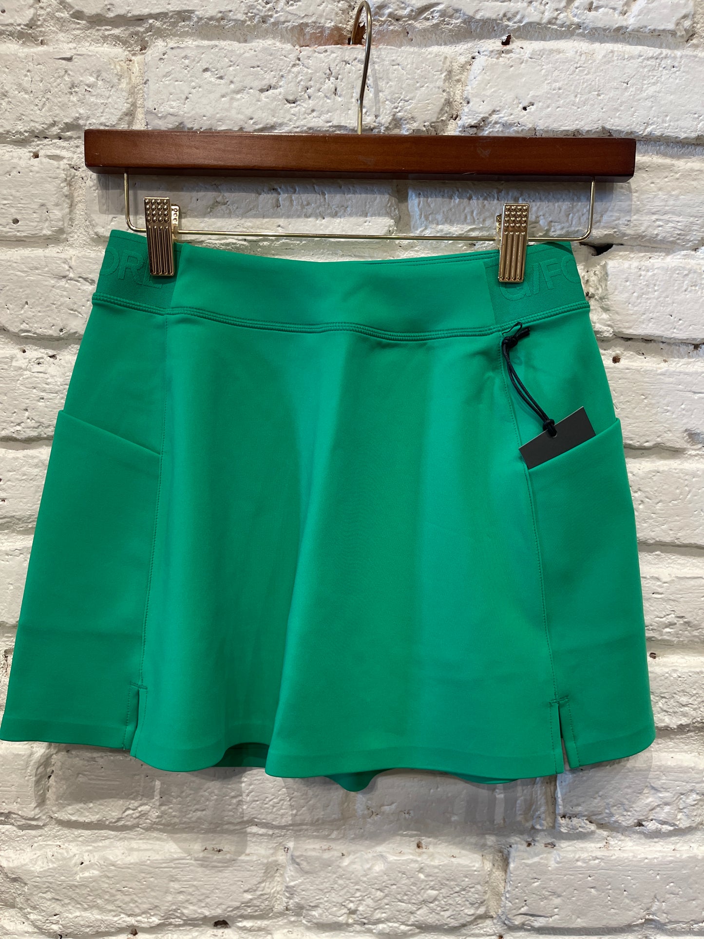 KNOCKOUT A LINE SKORT CLOVER