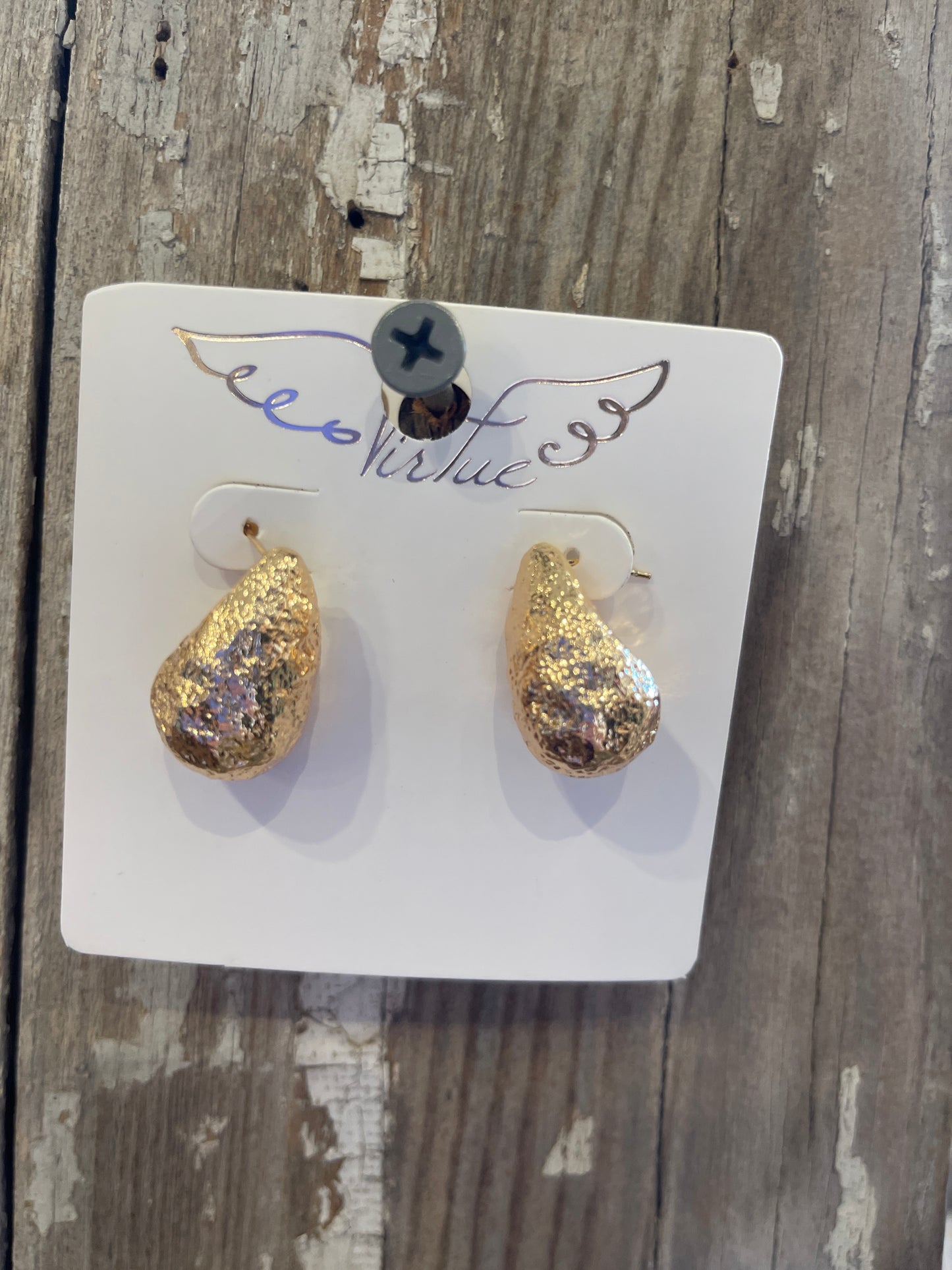 HAMMERED TEARDROP STUDS 9333T