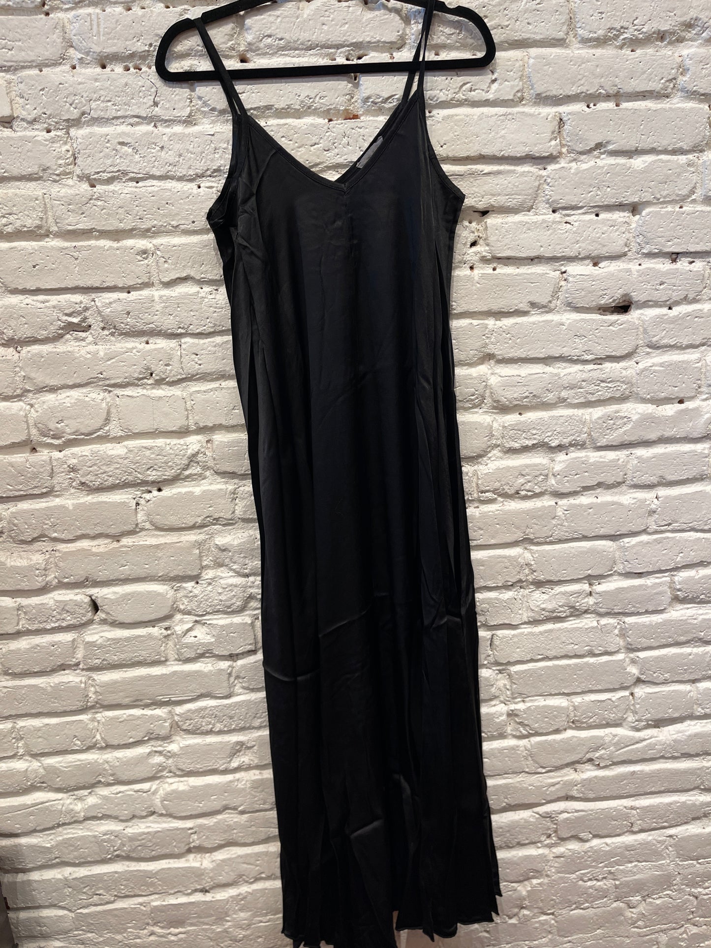 SILKY SLIP MAXI DRESS BLACK