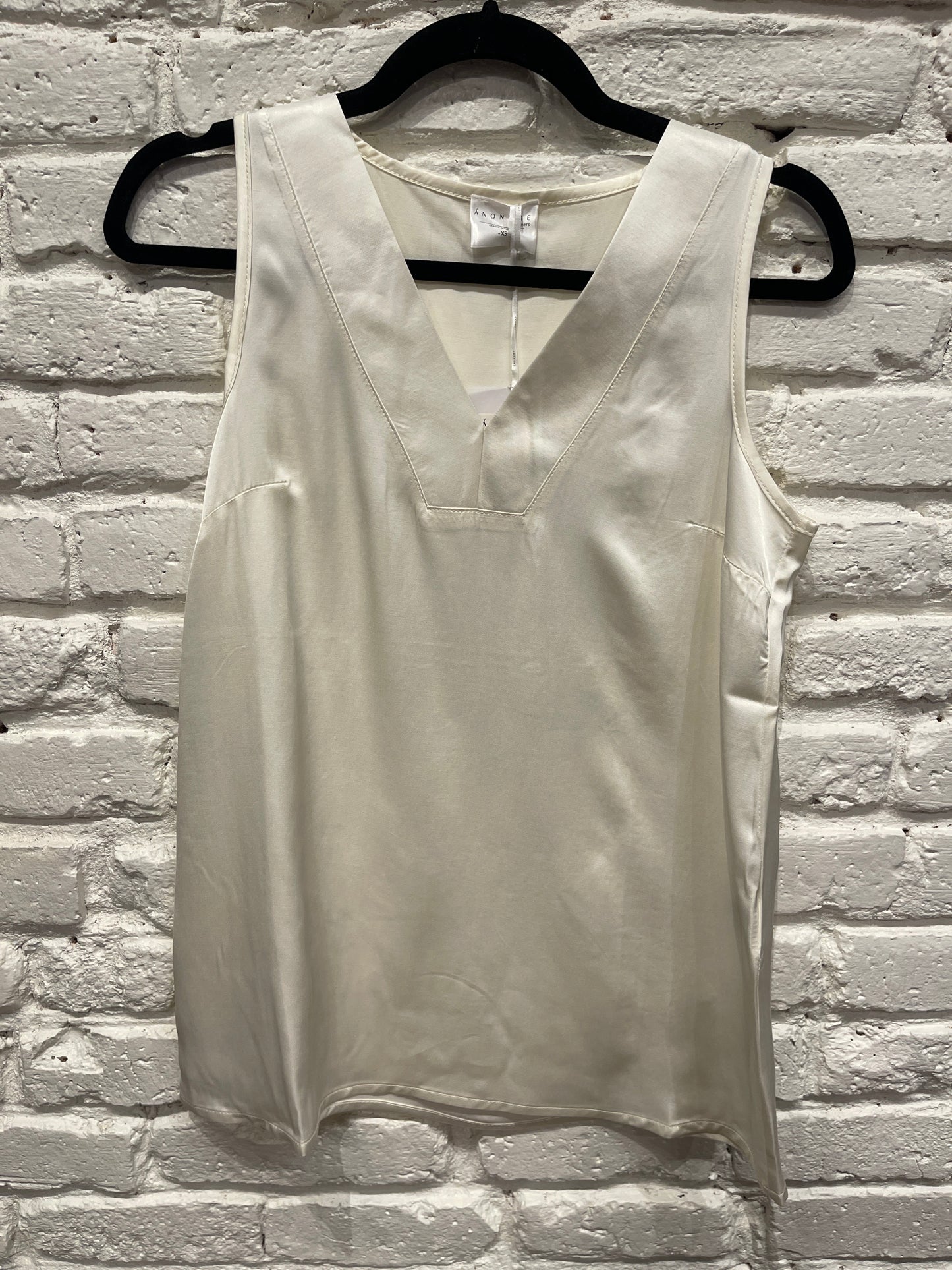 VNECK TANK SHELL BEIGE P234