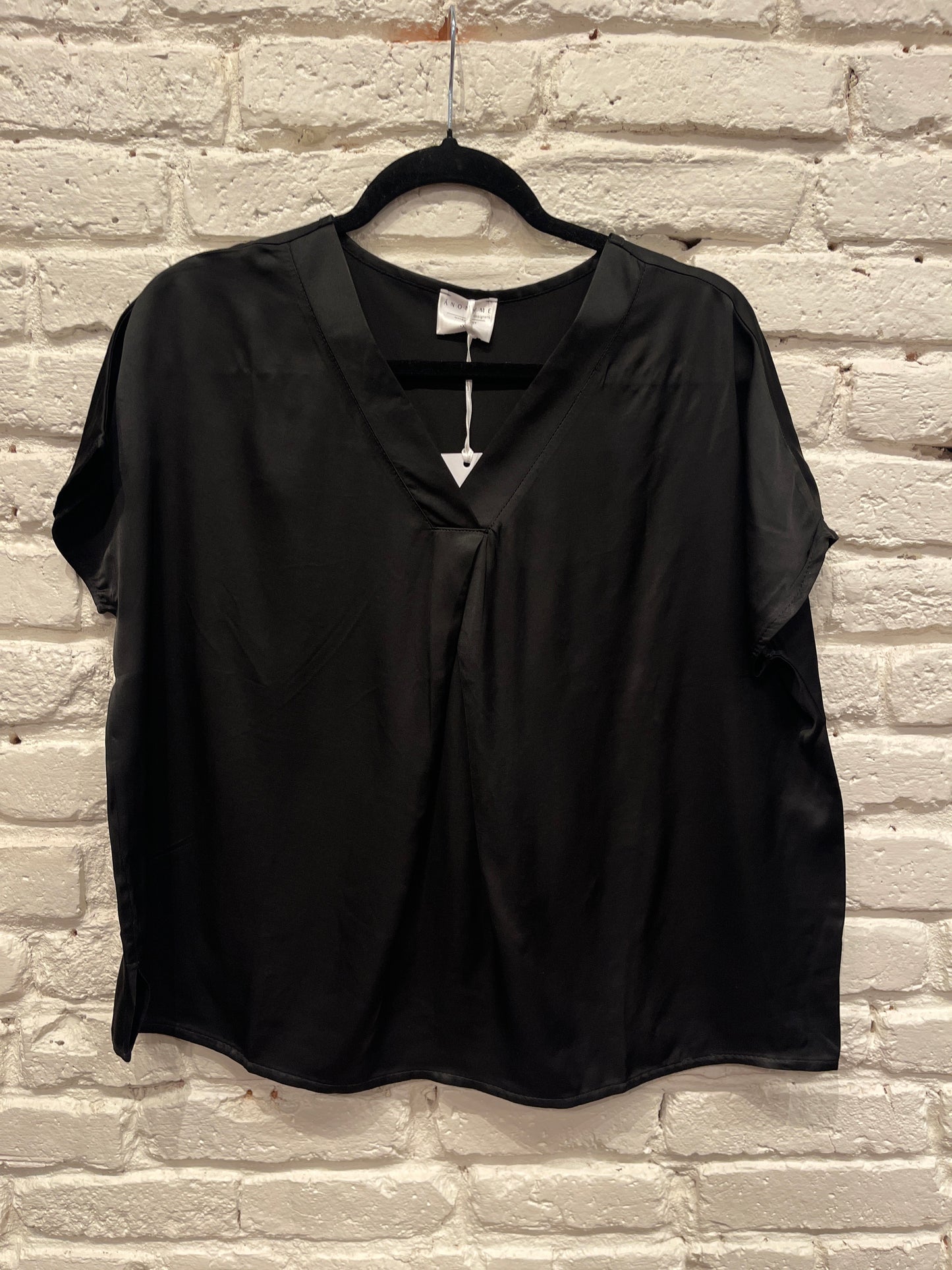 SHORT SLEEVE VNECK BLACK P233