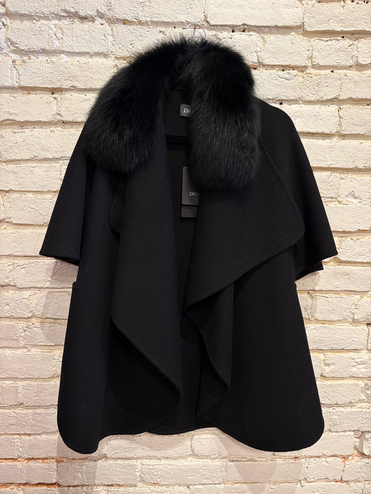 NEW WIDE LAPEL CAPE DMA210CD