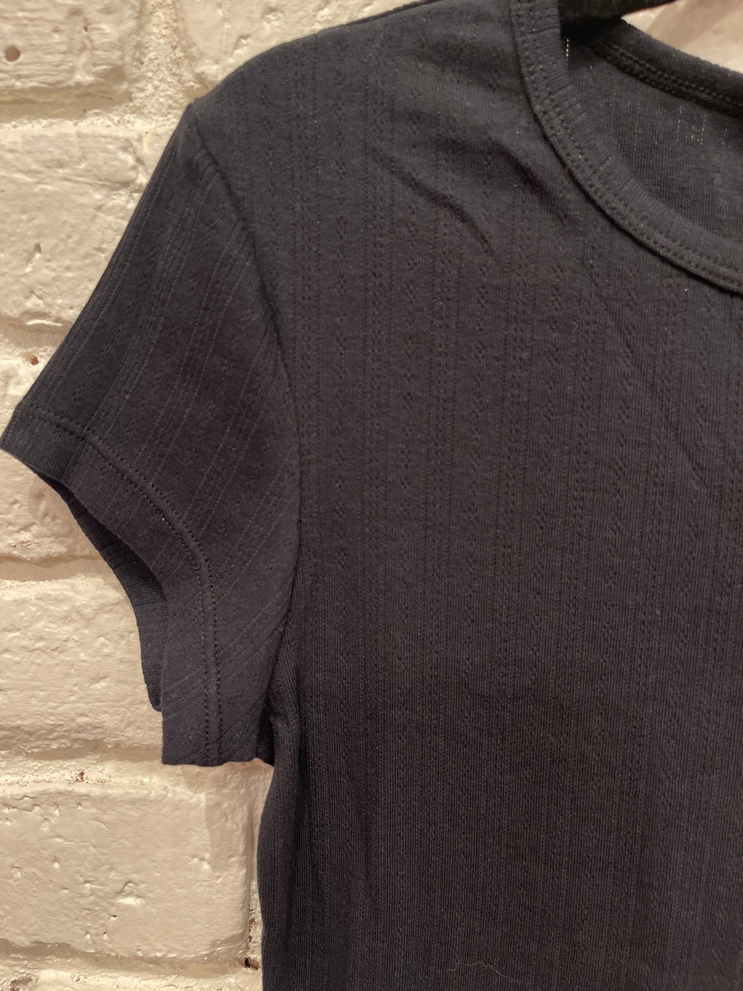 WAIT A MINUTE BABY TEE / ANTHRACITE