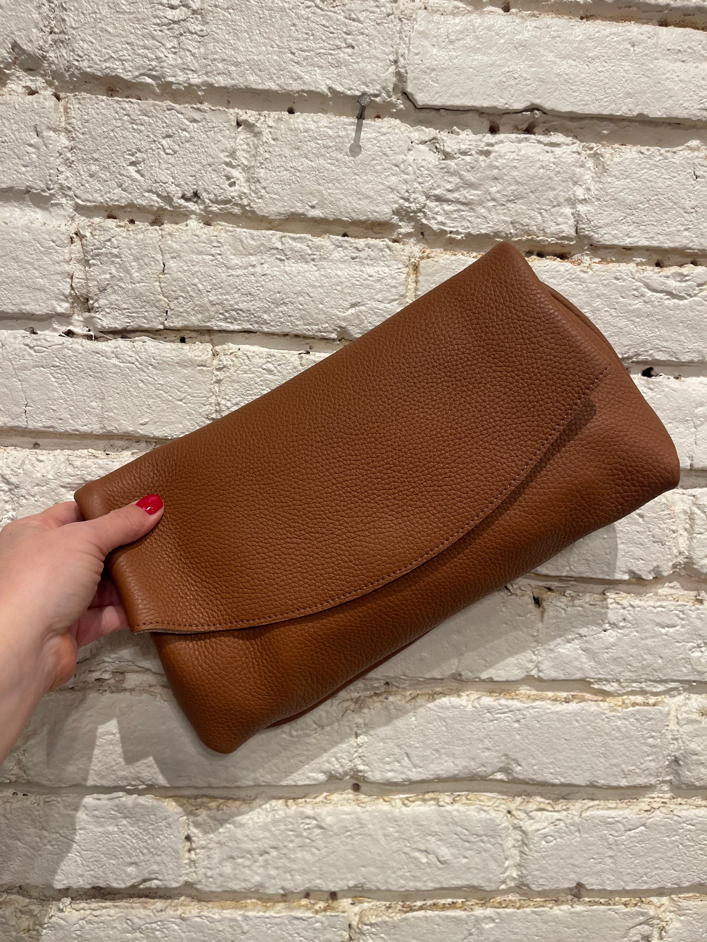 VALENTINA CLUTCH CARAMEL COWHIDE