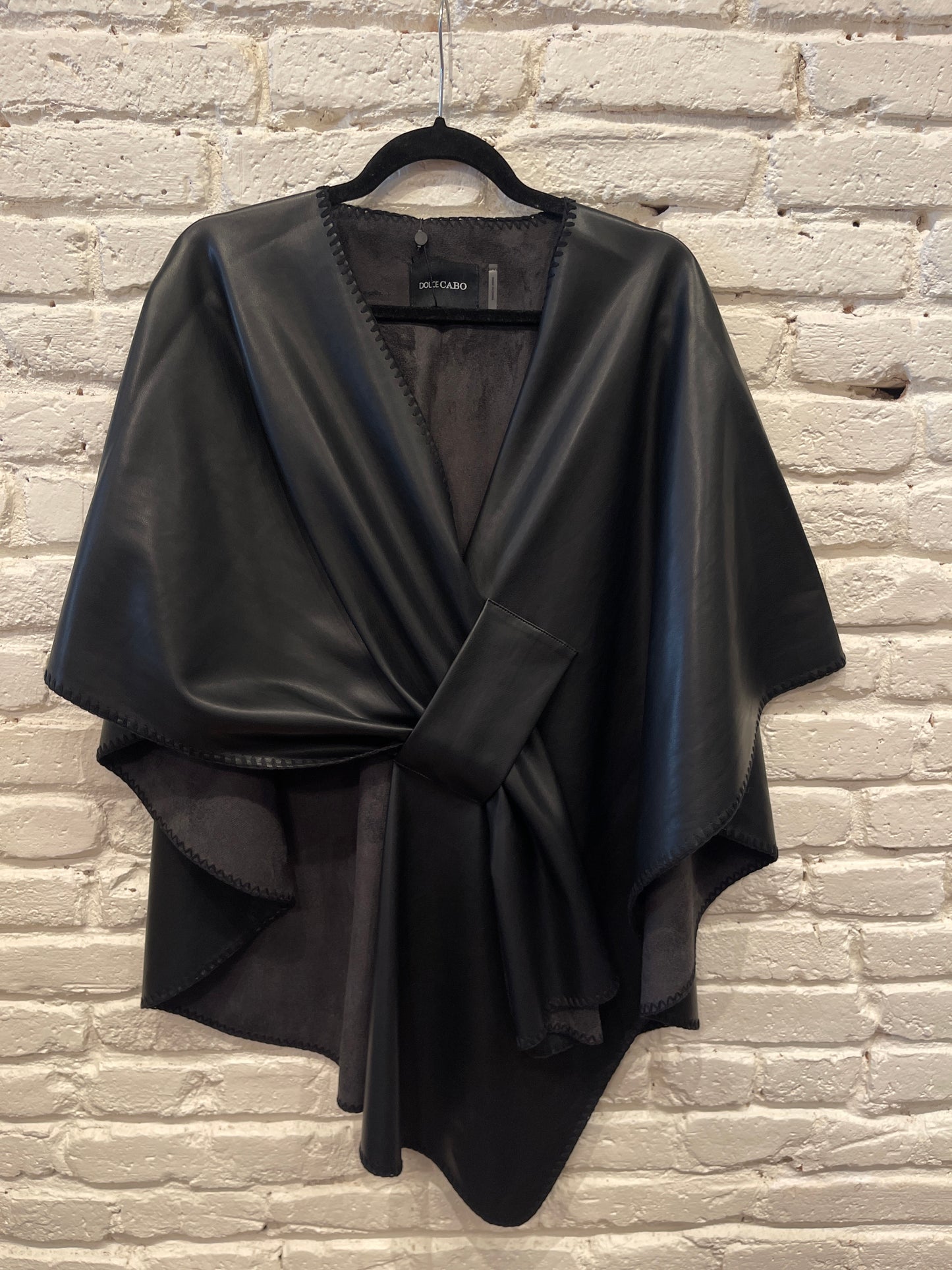 VEGAN LEATHER WRAP BLACK