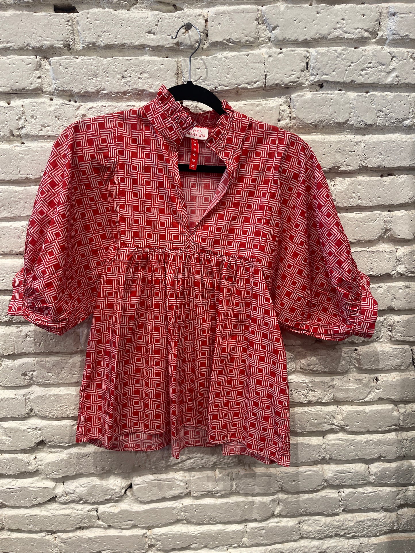 HIGH NECK TOP RED SQUARES