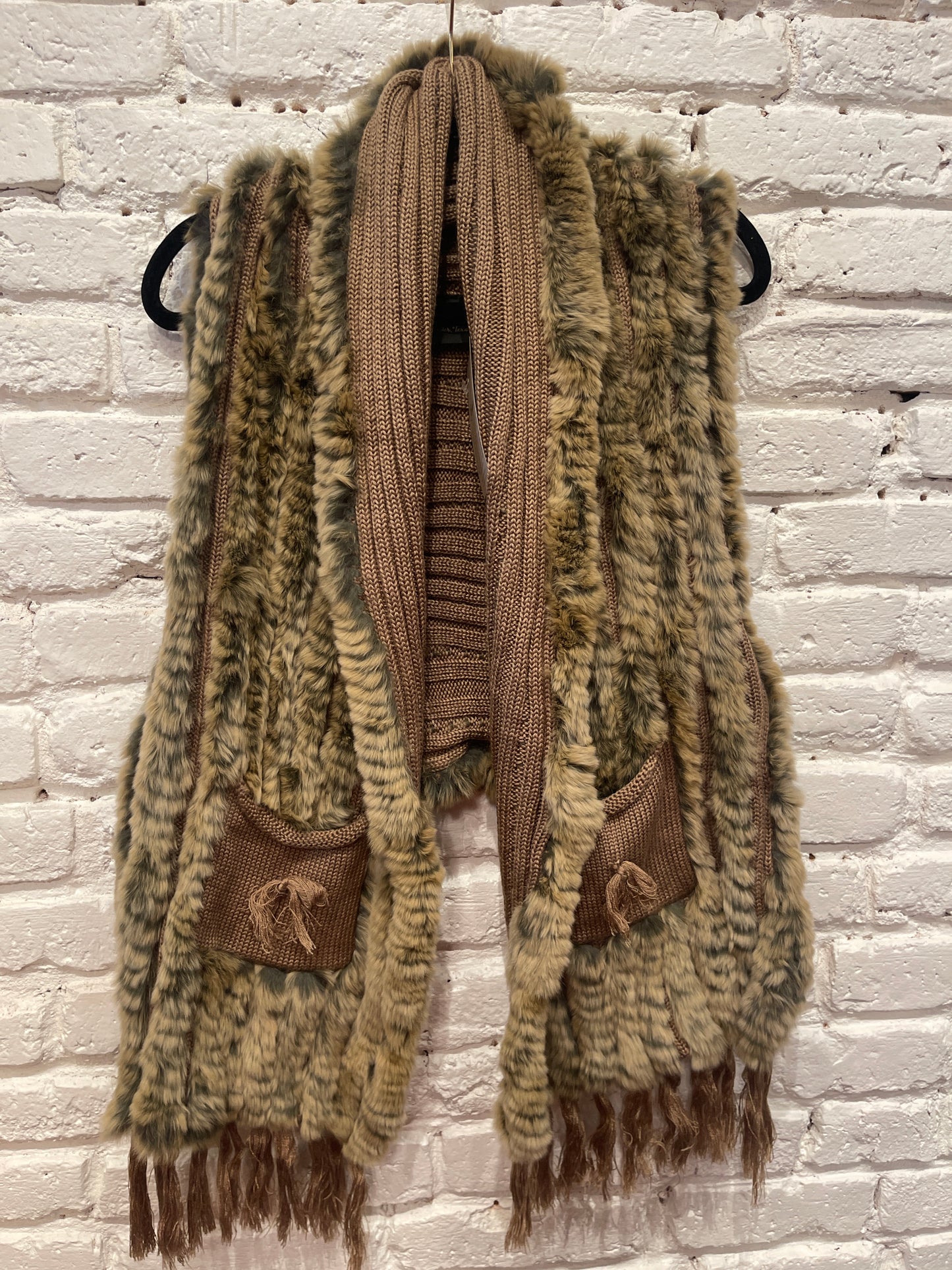 LONG RABBIT VEST