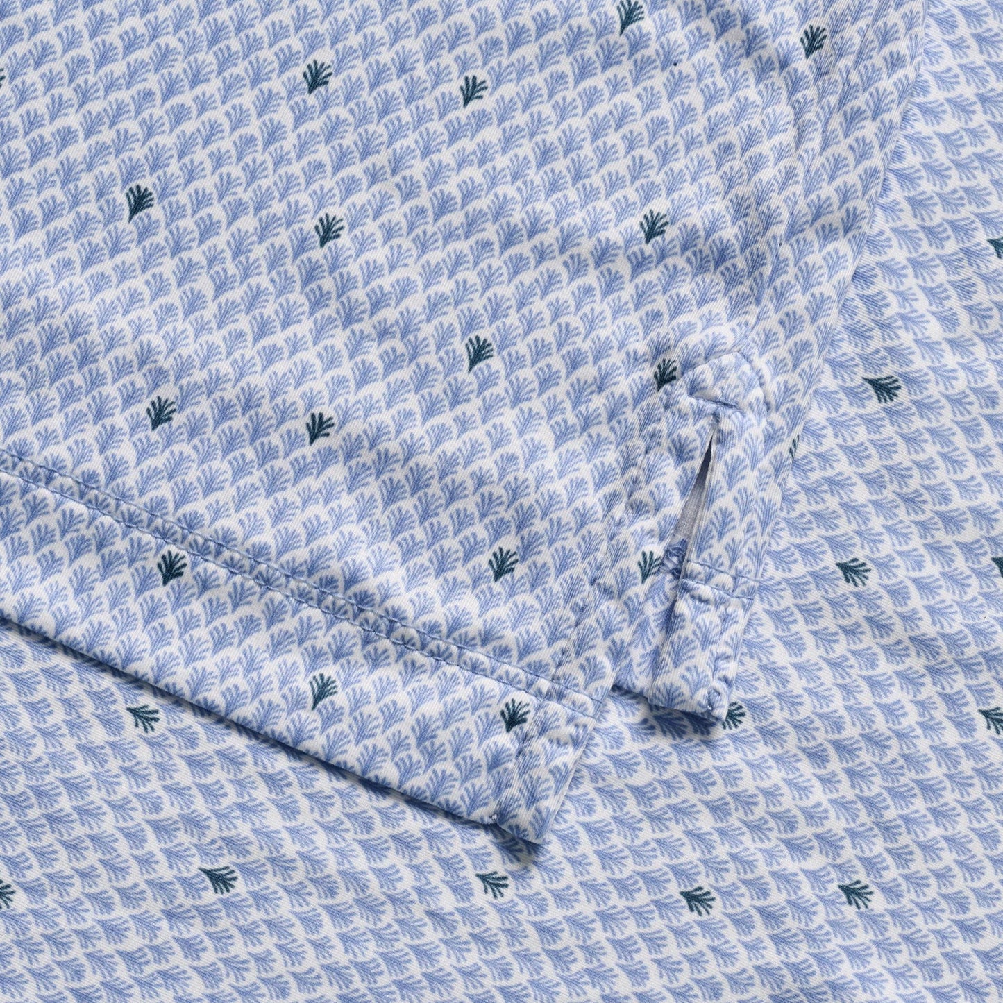 Featherweight Performance Polo - Fernando Print (Seychelles)