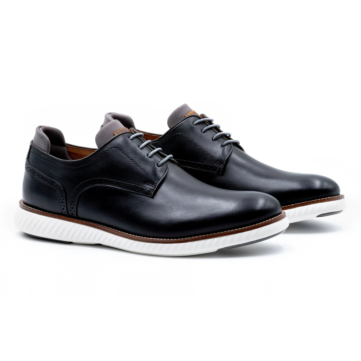 CountryAire Saddle Leather Plain Toe (Black)