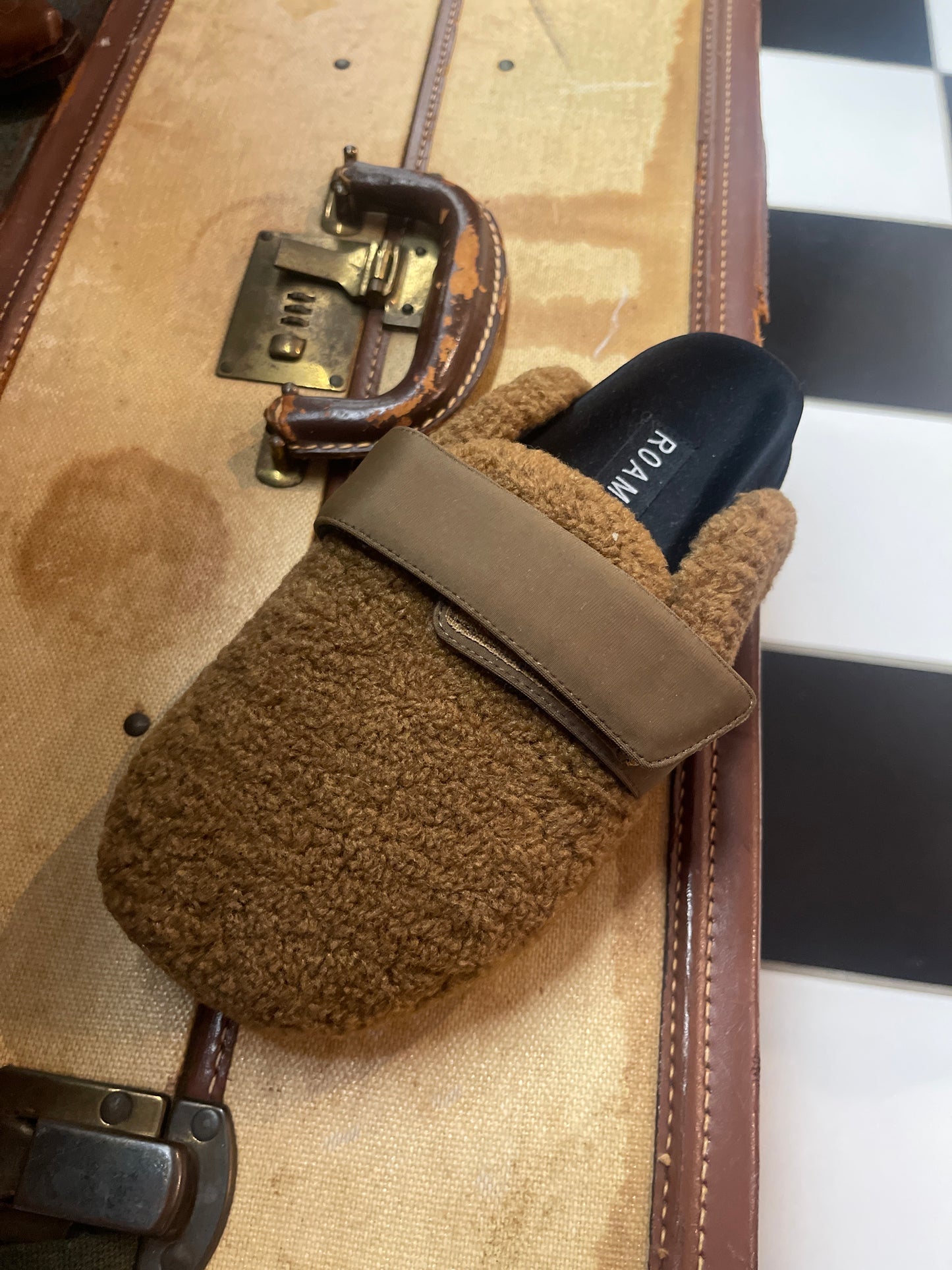FUZZY LOAFER MULE