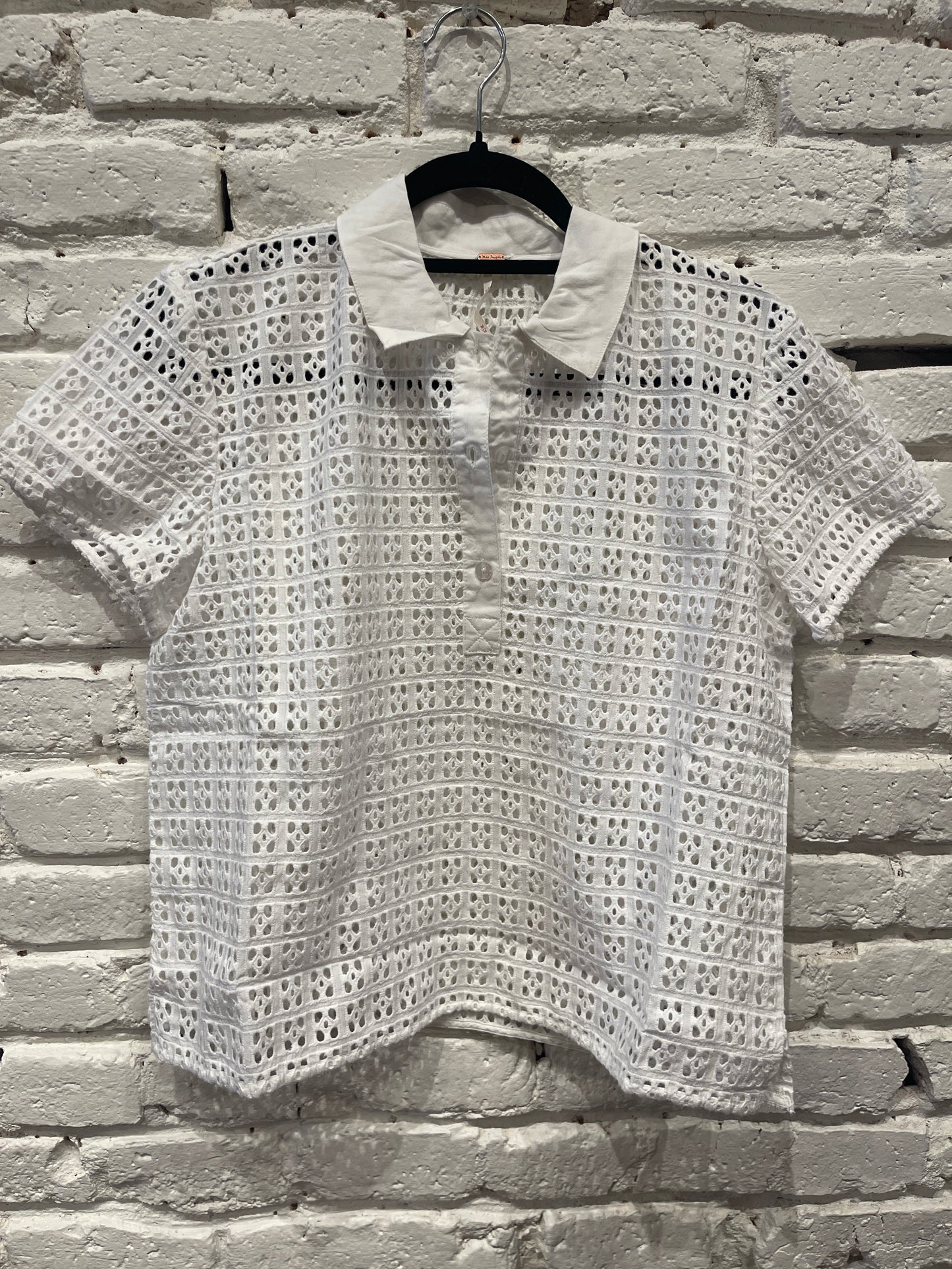 ANNA EYELET TOP CLEAN IVORY