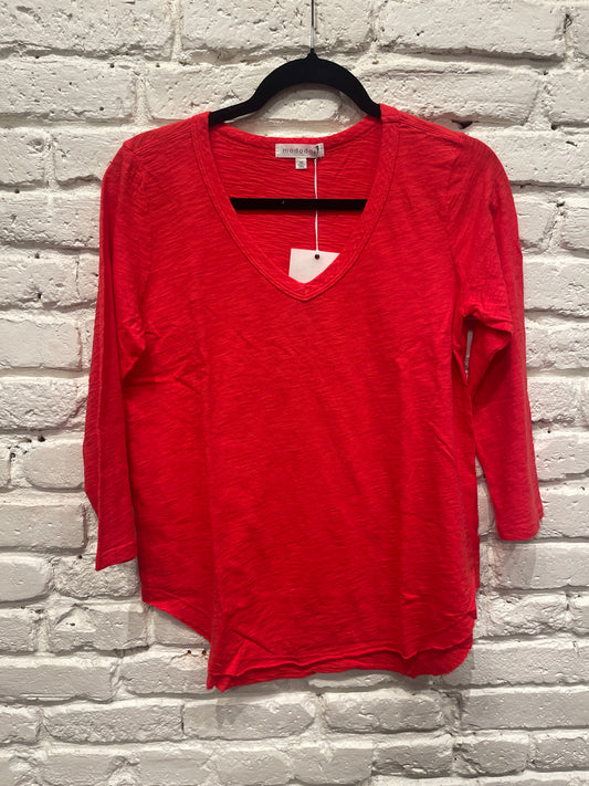 3/4 SLV V-NECK TEE W/ CURVE HEM FIREY GLOW