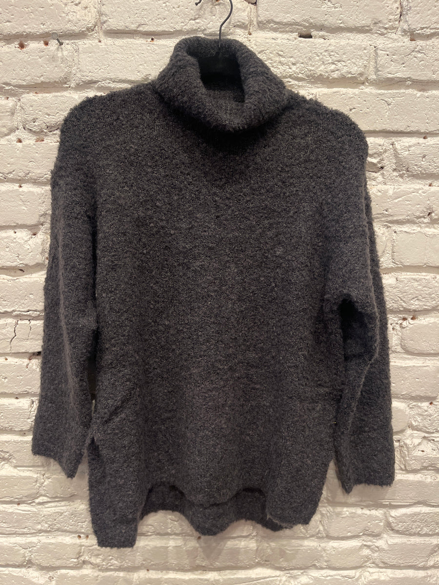 EAVY MARTEN KNITWEAR