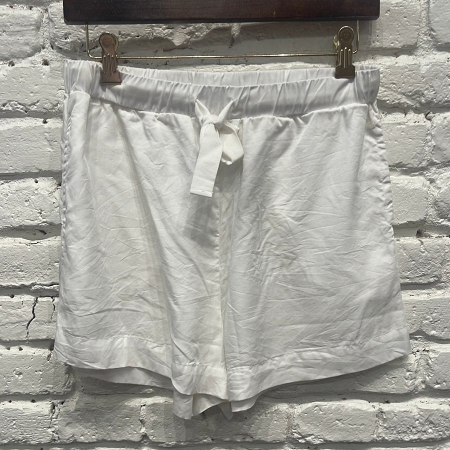 SUNSET SHORT WHITE