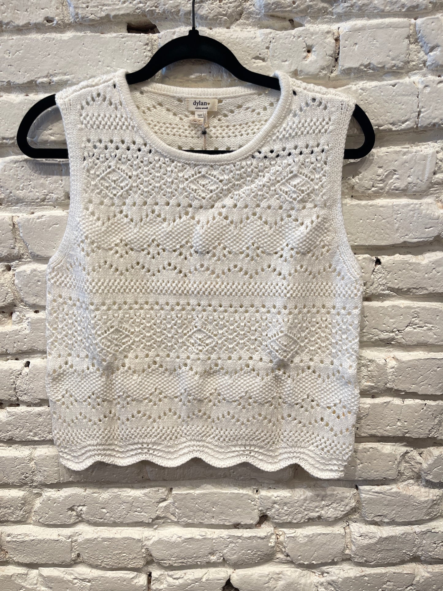 SCALLOP HEM CROCHET TANK