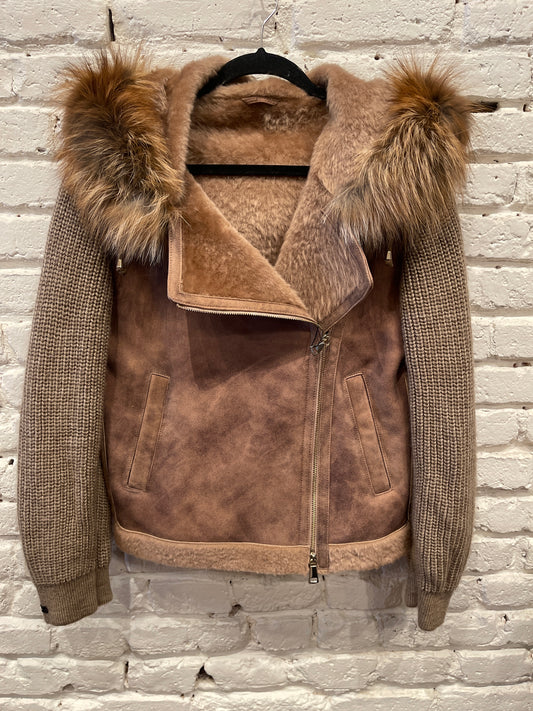 41132 MERINO SHEARLING FOX TRIM