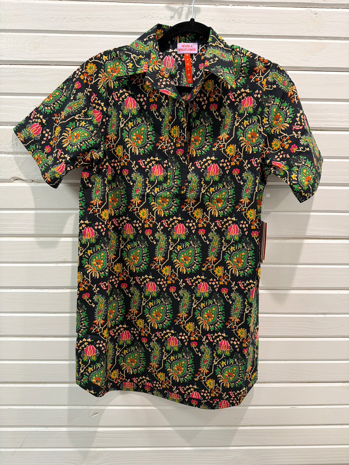 SPLIT NECK DRESS BLACK PAISLEY