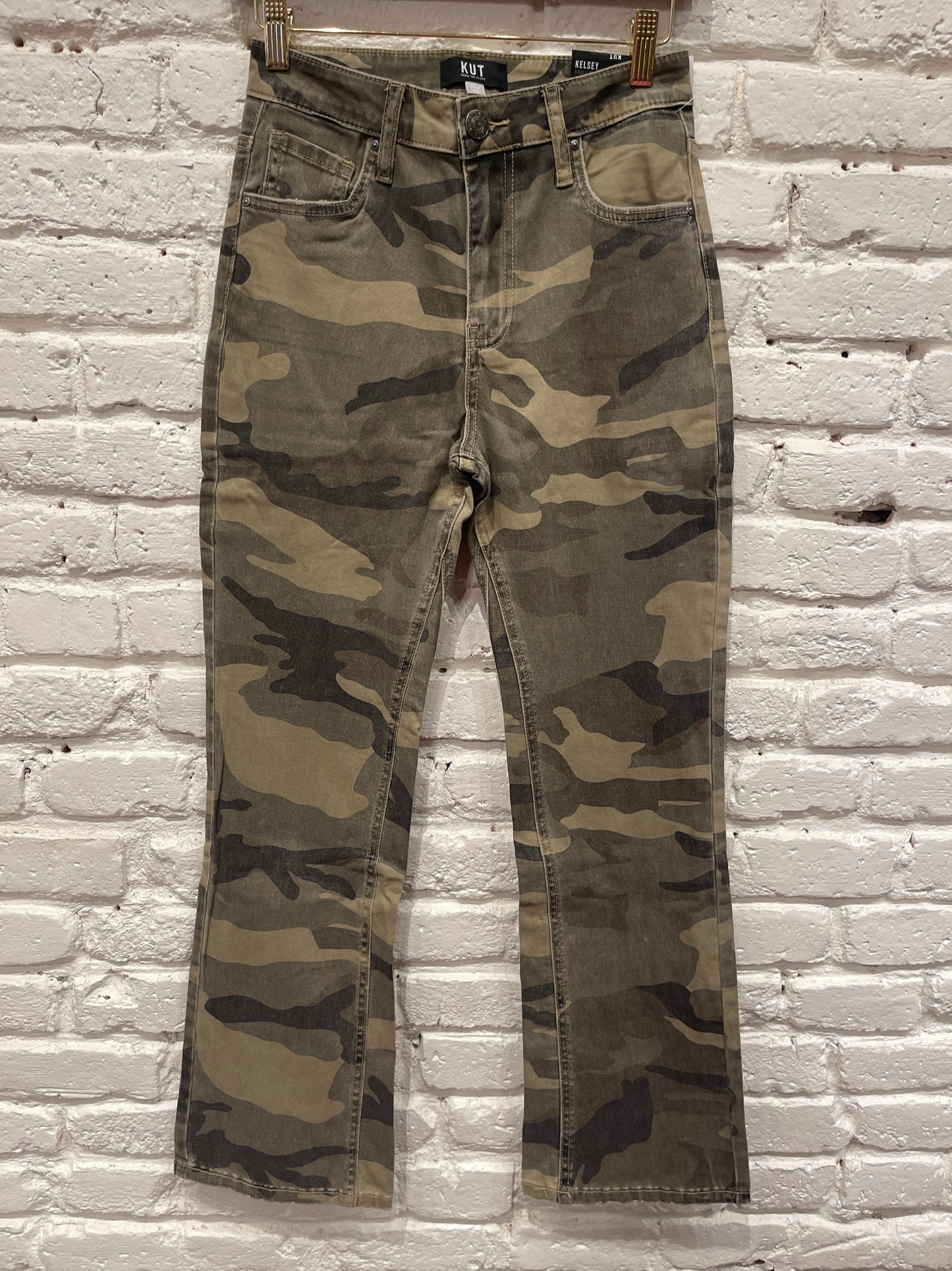 KELSEY CAMO