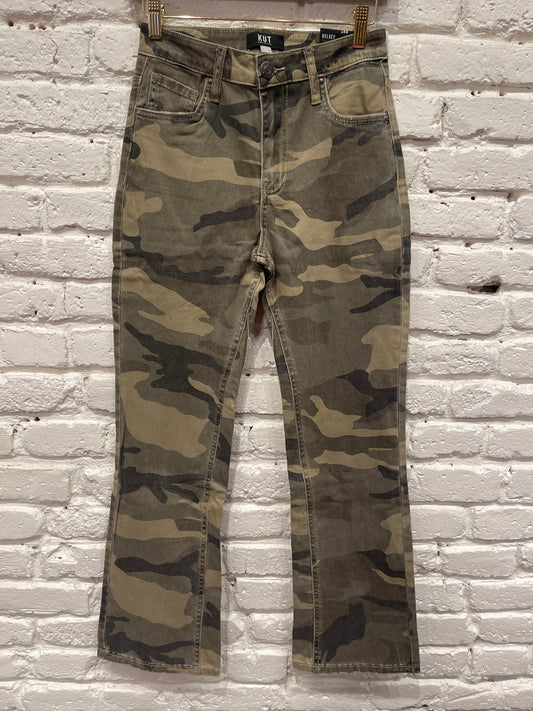 KELSEY CAMO