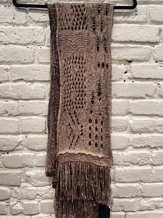 OPEN WEAVE BROWN SCARF