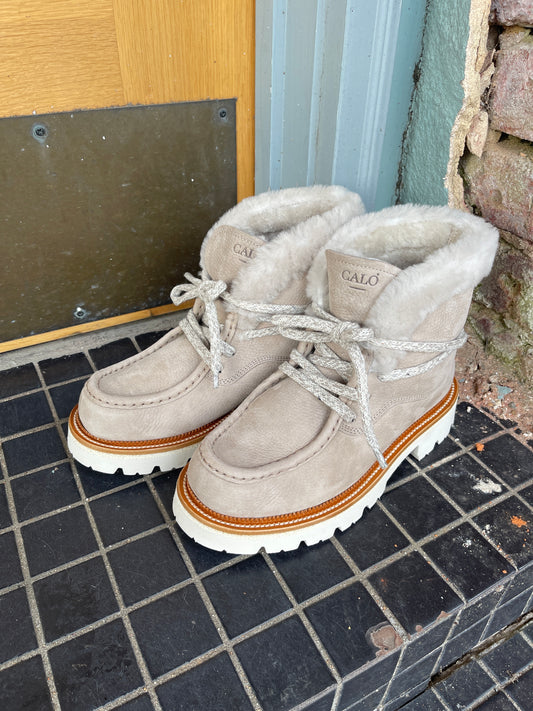 SOFIA NUBUCK TAUPE