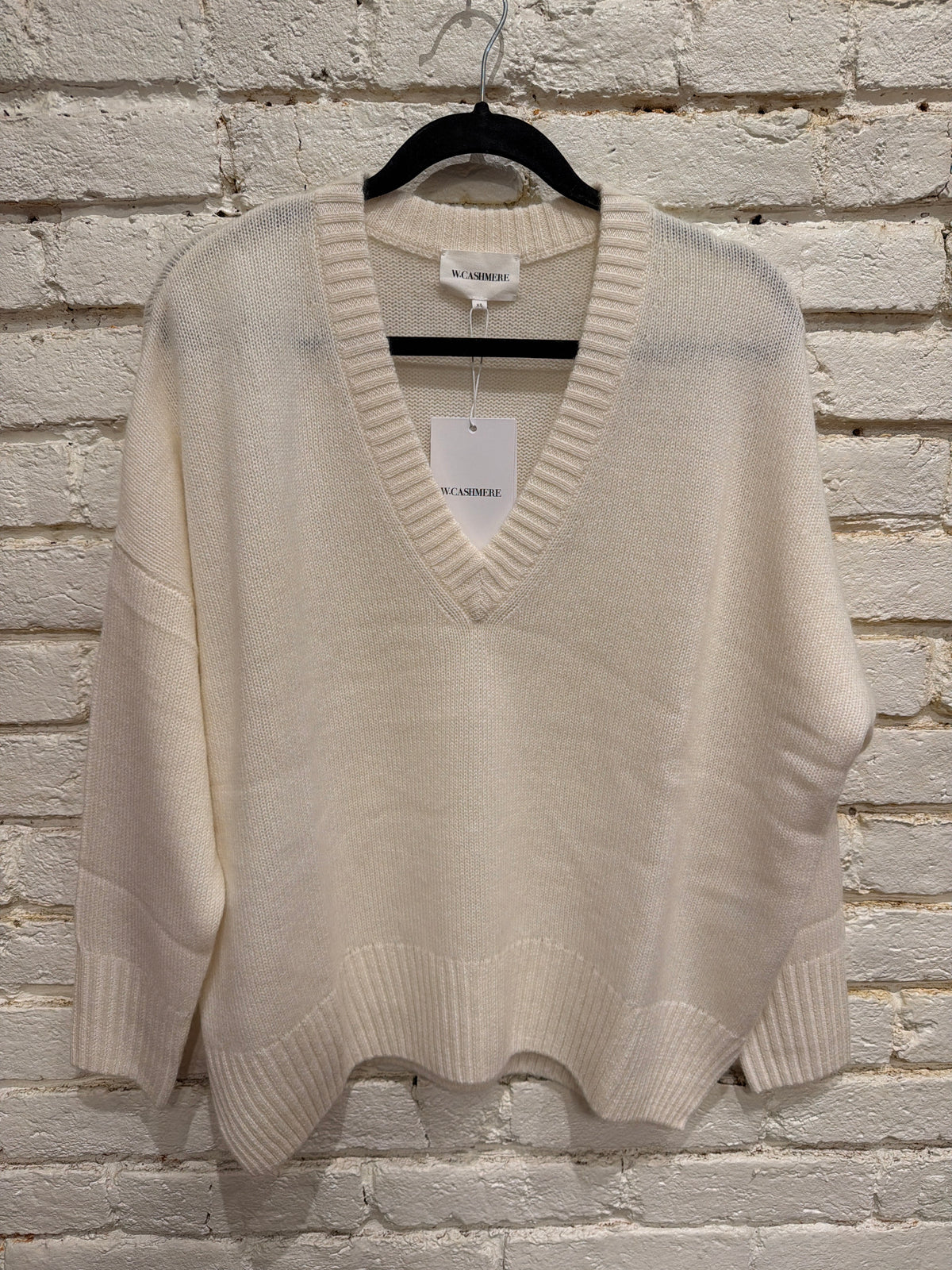 CHARLOTTE V-NECK PULLOVER IVORY