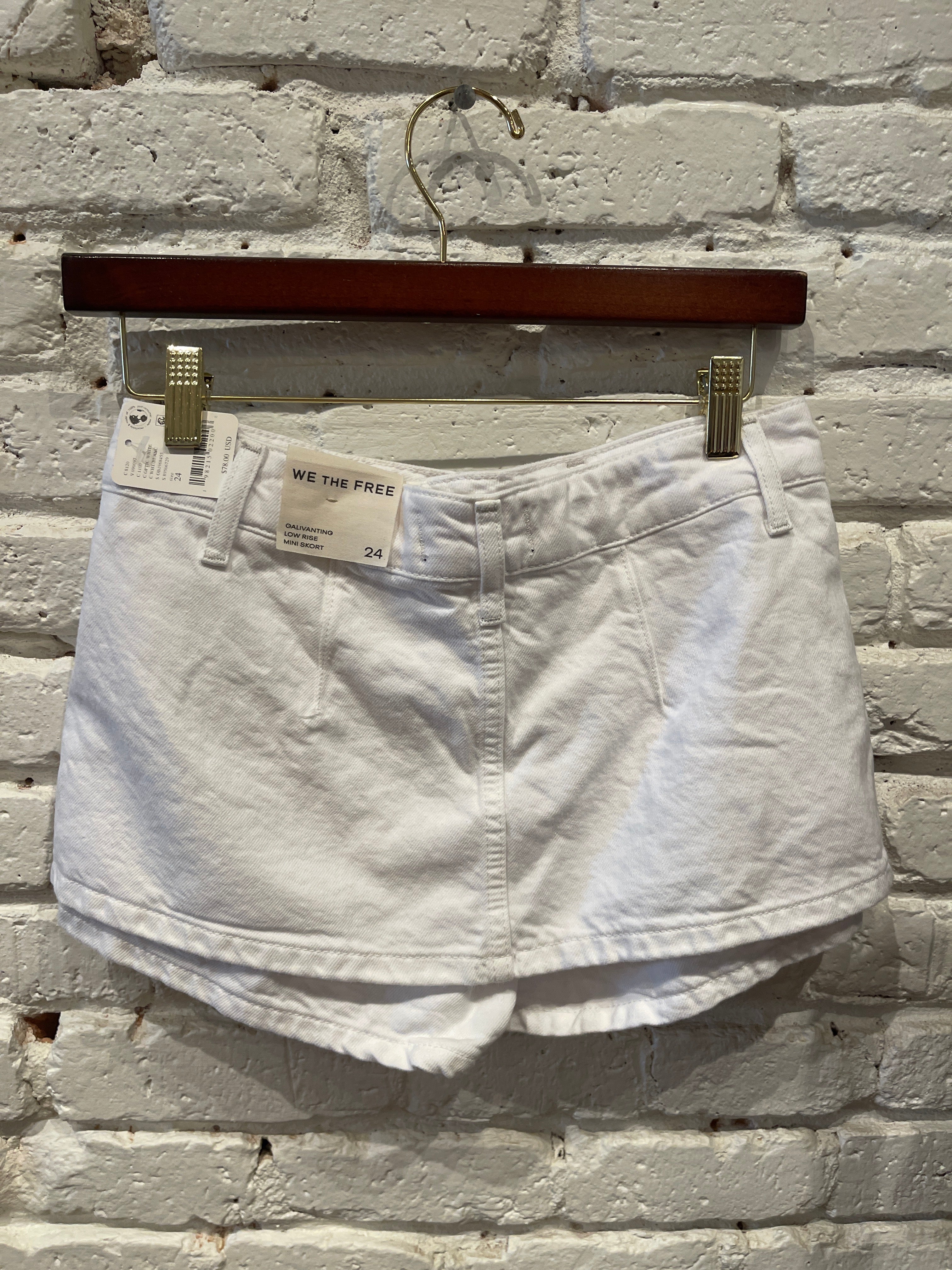 GALIVANTING SKORT / OPTIC WHITE
