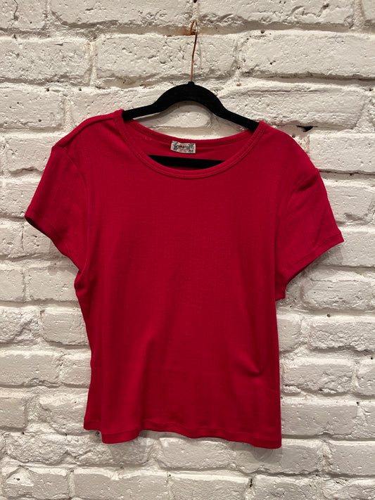 WAIT A MINUTE BABY TEE / LIPSTICK RED