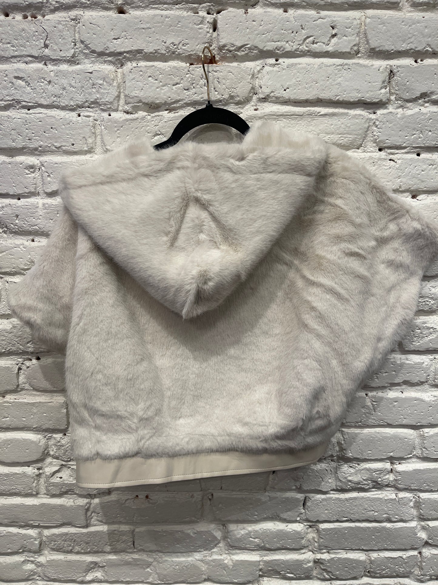 CREME FAUX FUR HOODY VEST