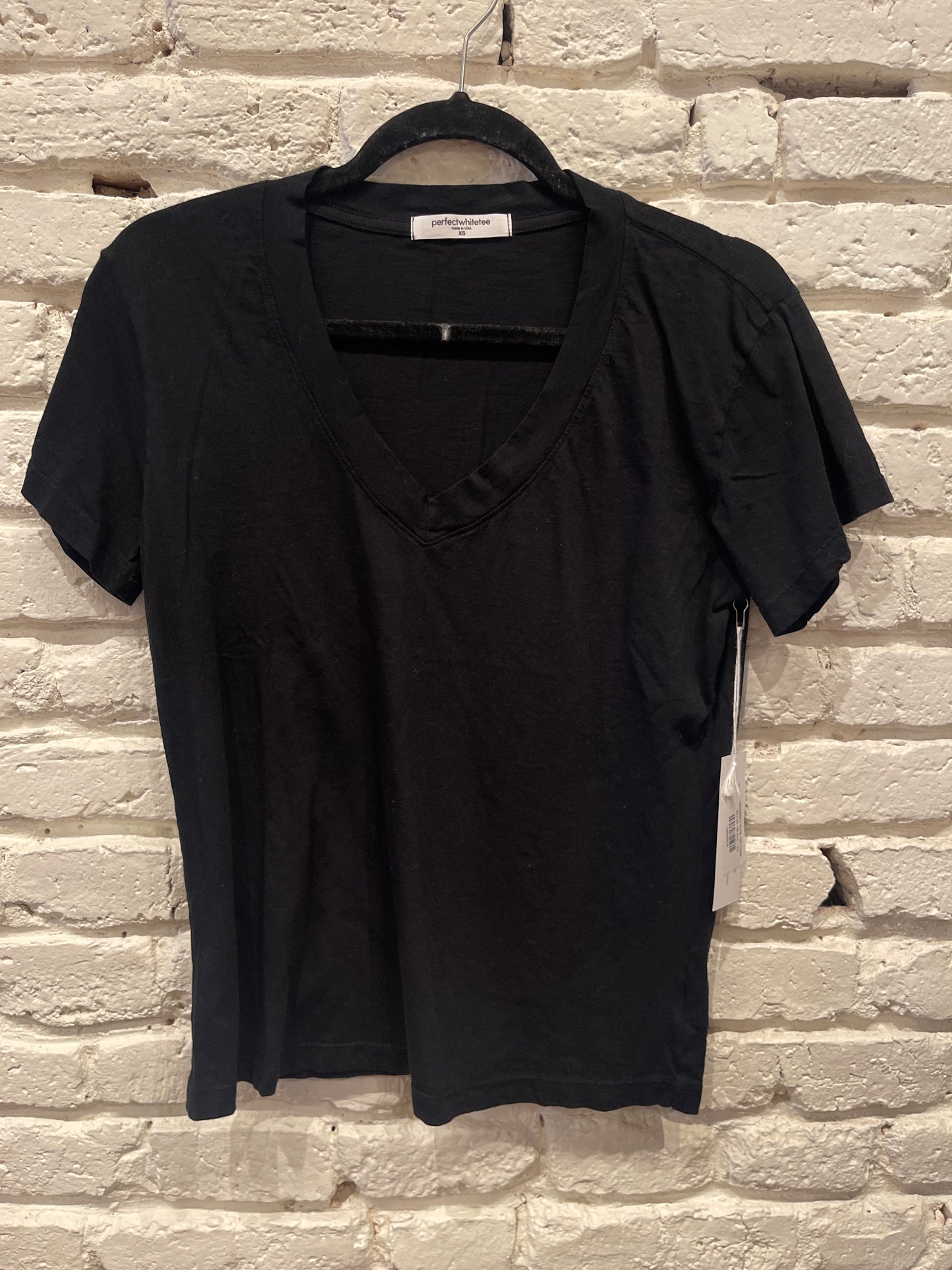 HENDRIX V NECK TEE CORE