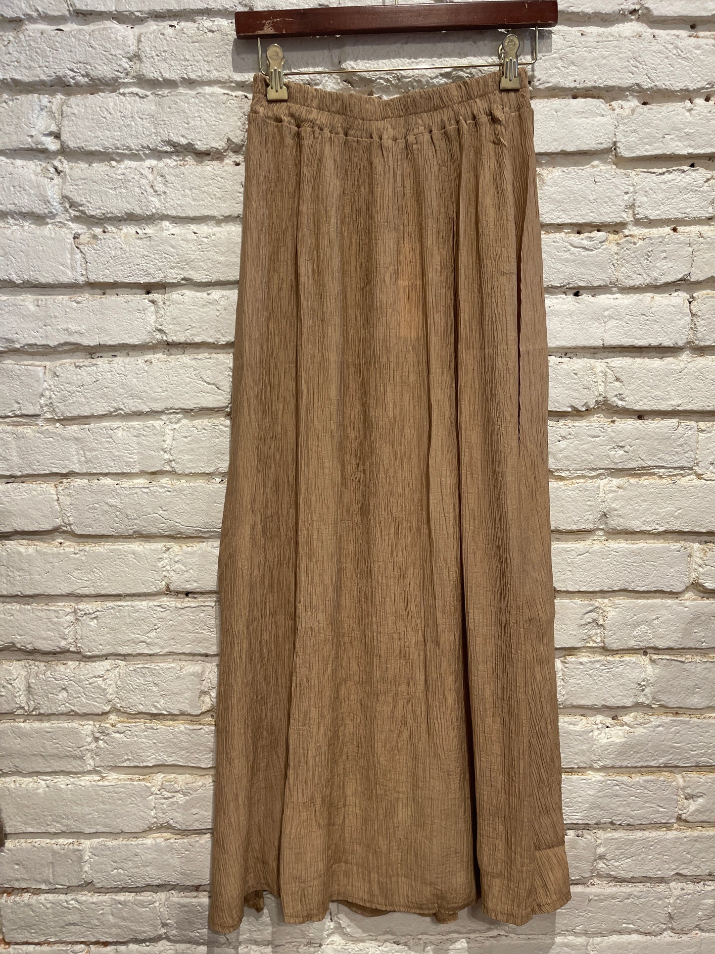CAMEL CRINKLE SKIRT