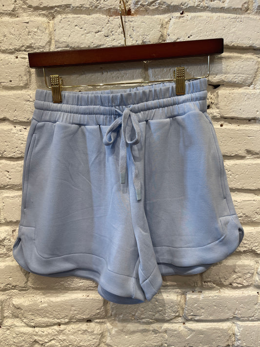 SATURDAY SHORT WHITE