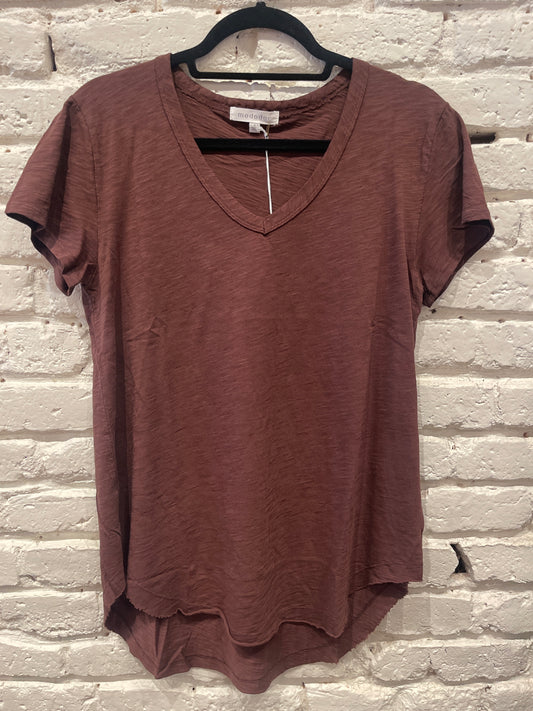 V NECK TEE CURVE HEM CHATEAU BROWN