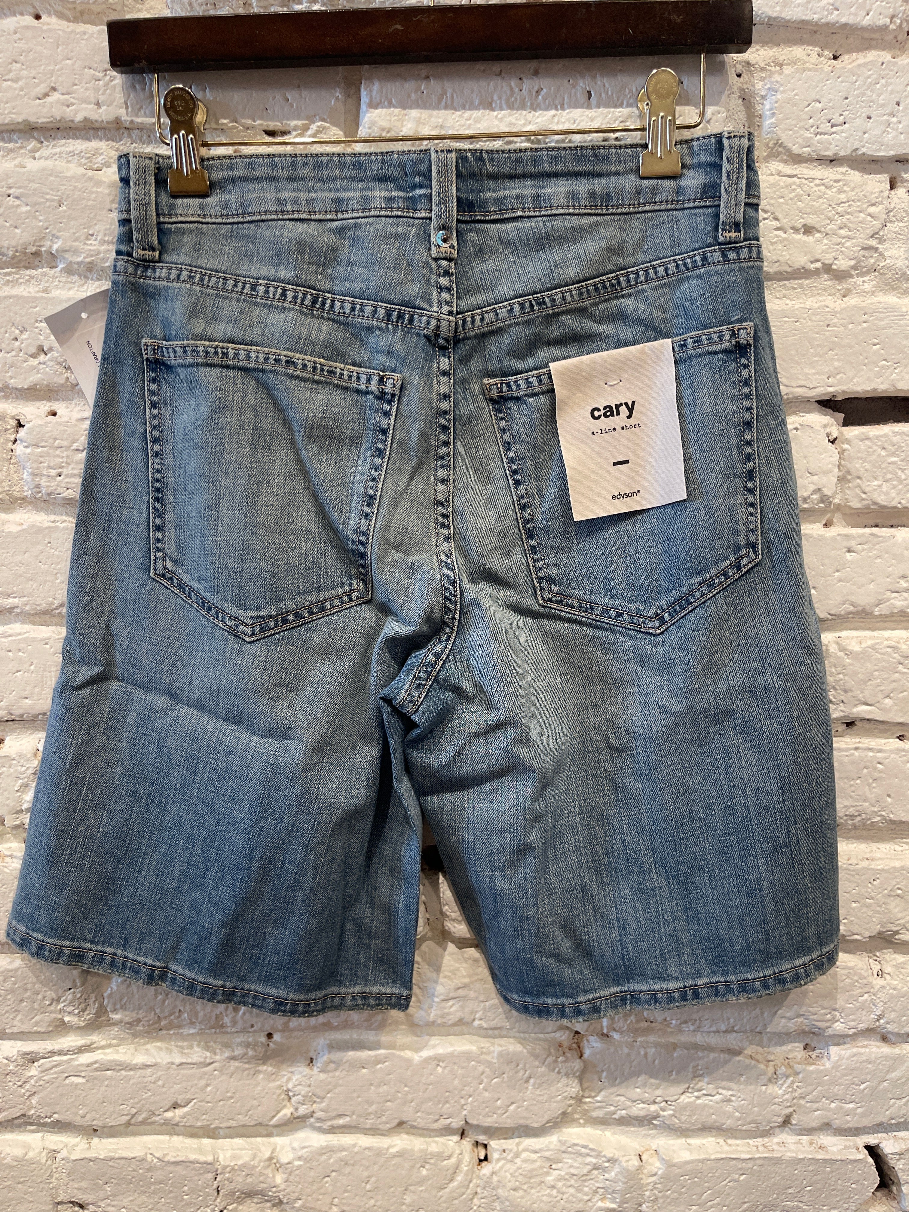 CARY A-LINE SHORT GRAFTON