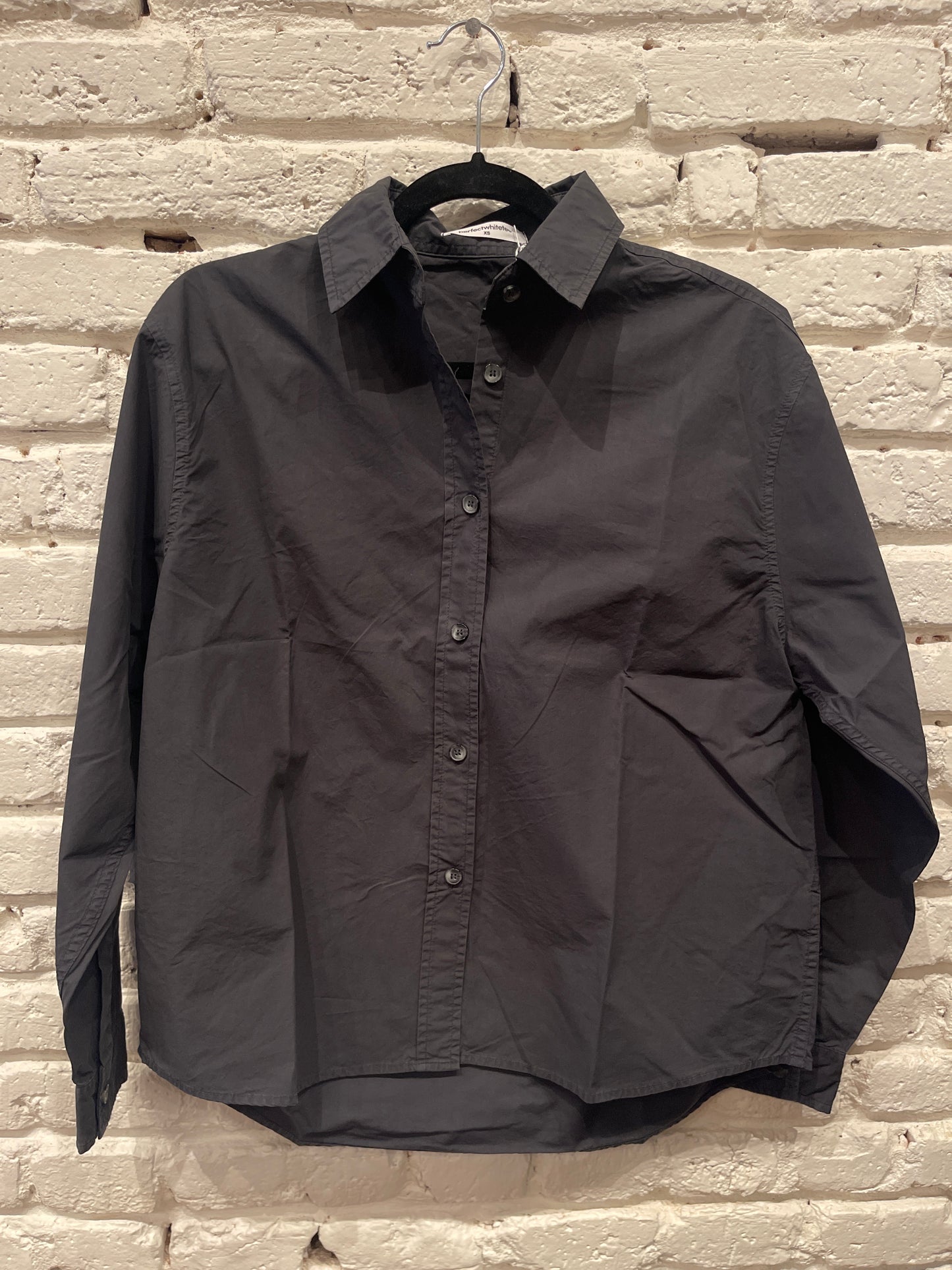 JAMES VTG BLACK BUTTON UP