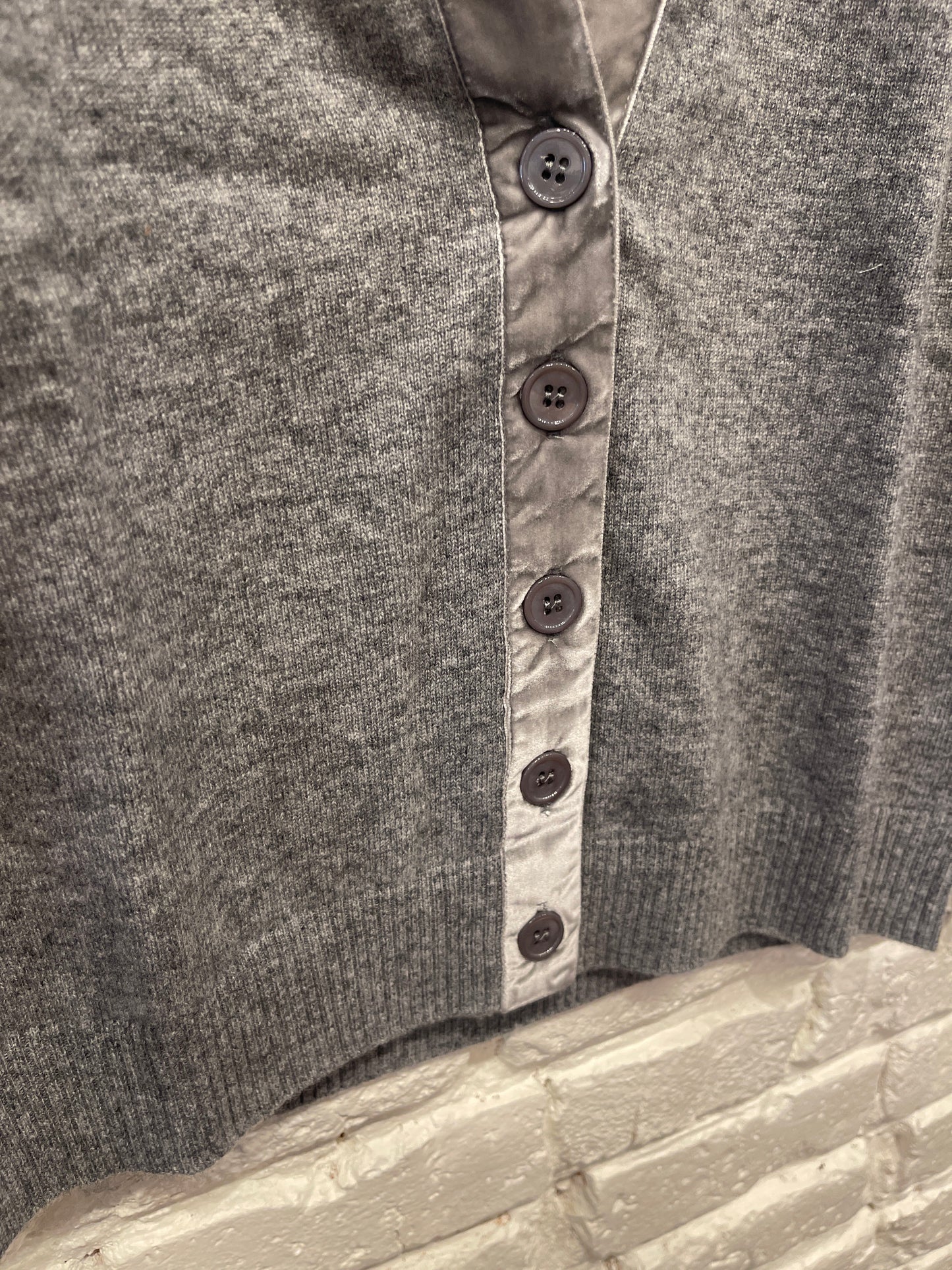 VELVET CARDIGAN MID GREY