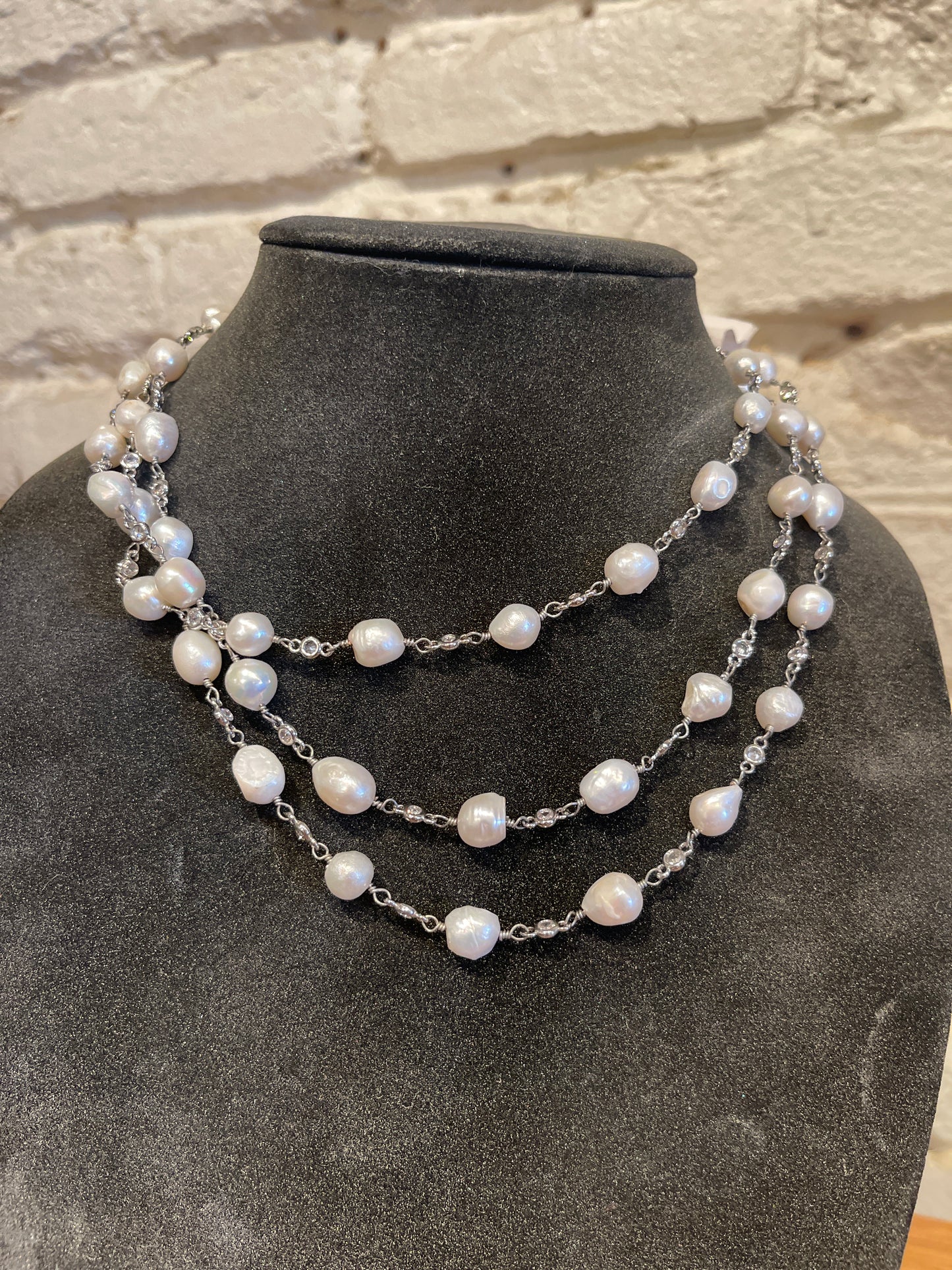 8511T PEARL BEZEL ROSARY TRIPLE LAYER