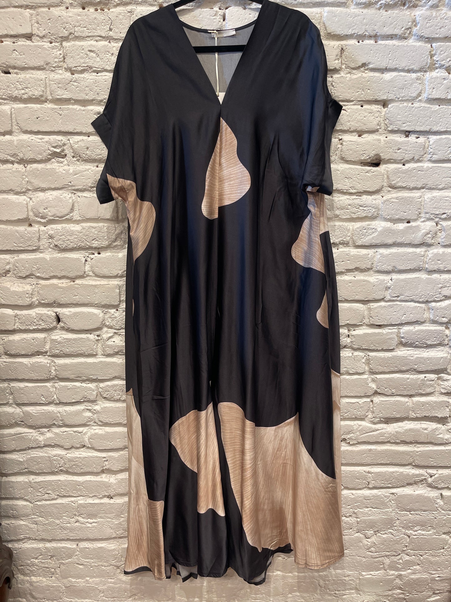 GINGKO PRINT VNECK DRESS