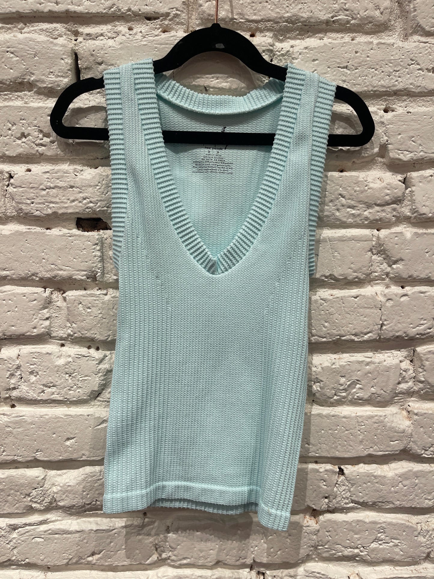 CLEAN SLATE TANK / SPUN SUGAR