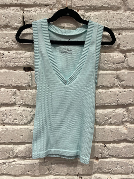 CLEAN SLATE TANK / SPUN SUGAR