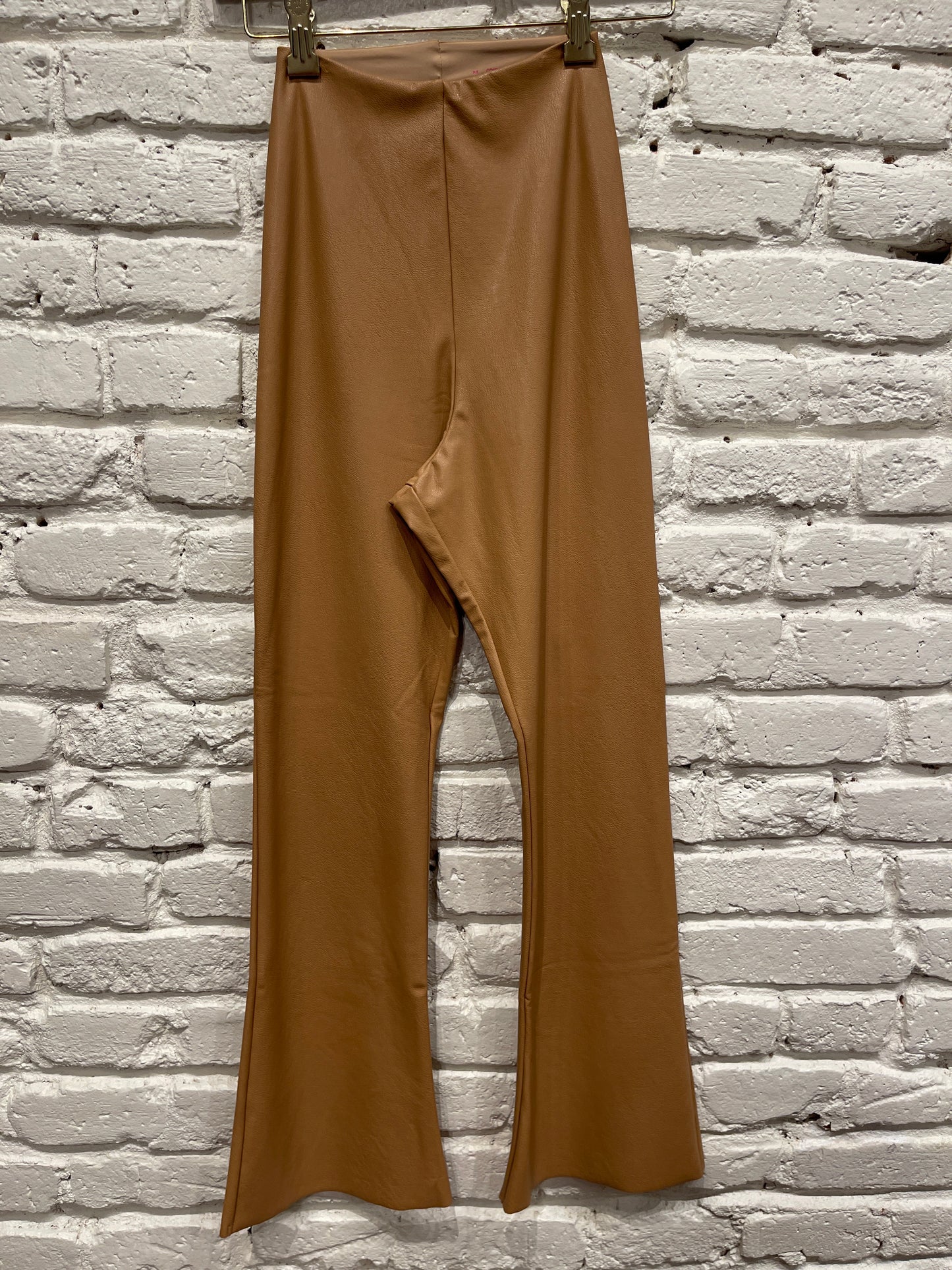 FAUX LEATHER CROPPED FLARE CAMEL