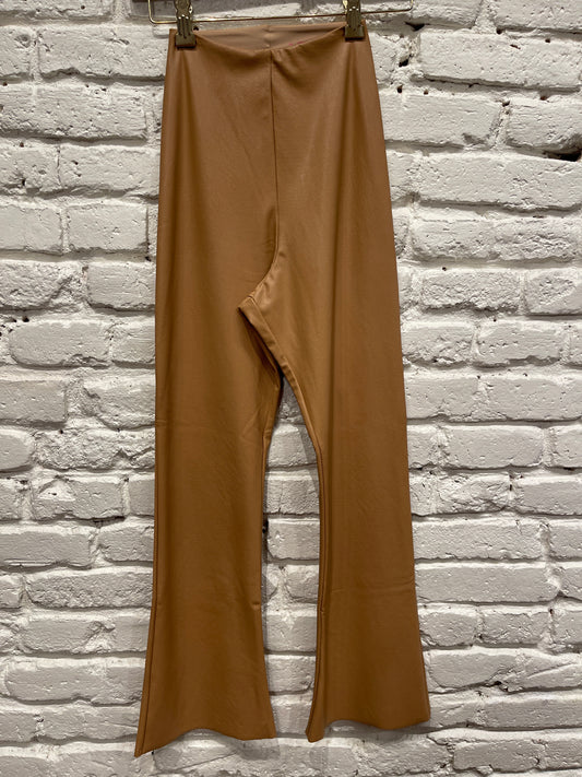 FAUX LEATHER CROPPED FLARE CAMEL