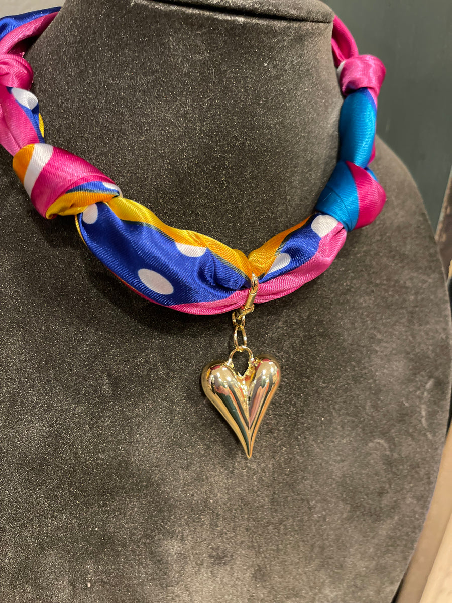 JTO SATIN SCARF W CHARM