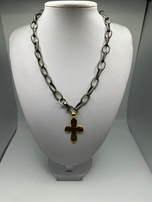 8420CR ETCHED CHAIN W/ LONG TAIL CROSS