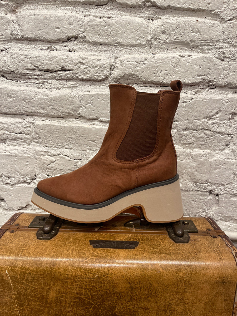 CHELSEA BOOT