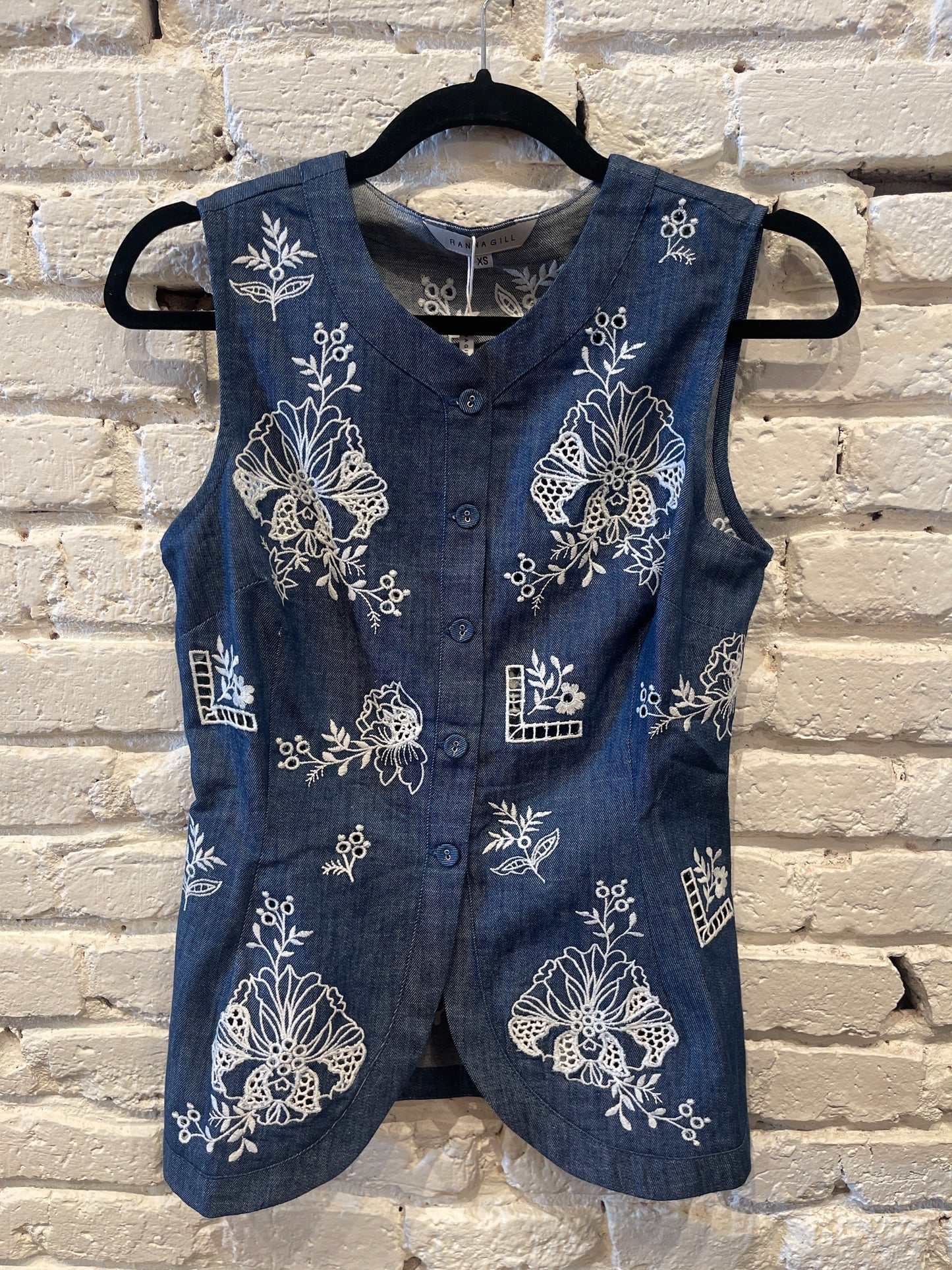 TARO DENIM SLEEVELESS TOP